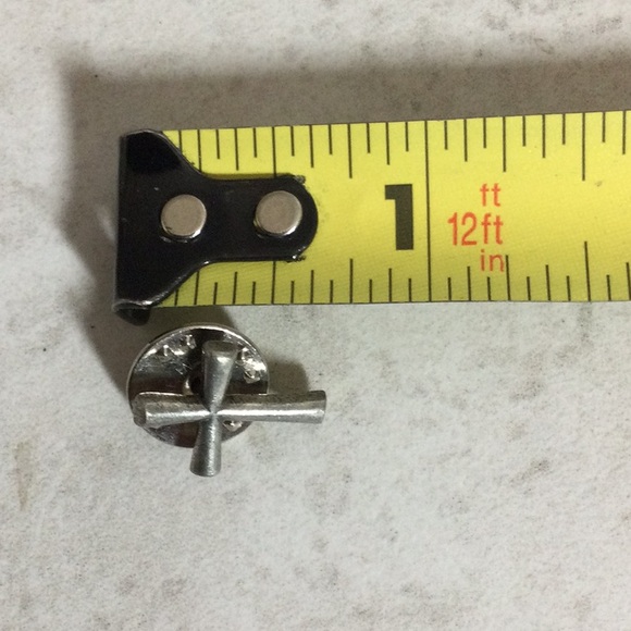 Silver cross tie tack pin - Picture 6 of 6